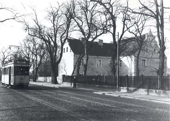 Domaene_Dahlem_Tram