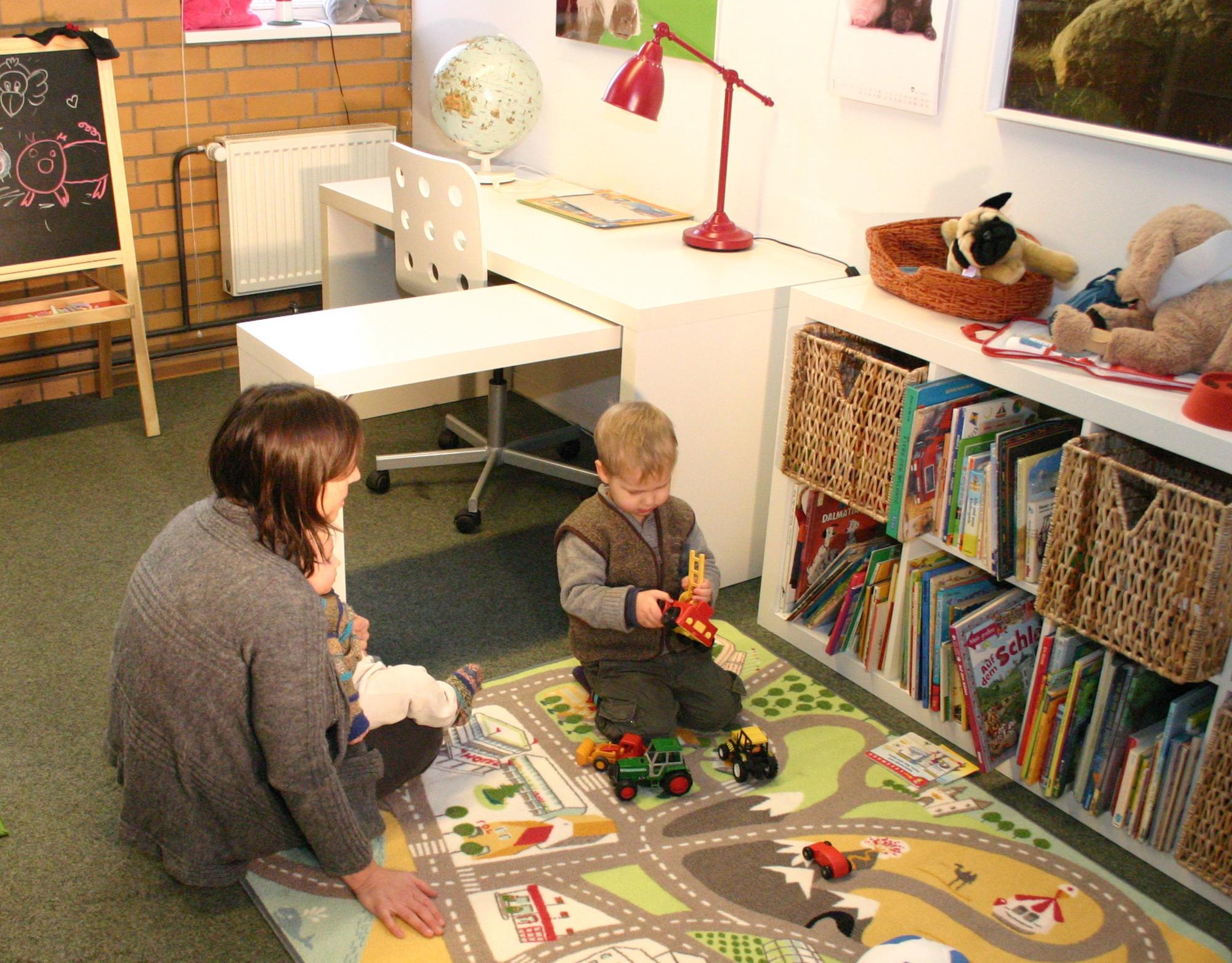 Spielen im Kinderzimmer