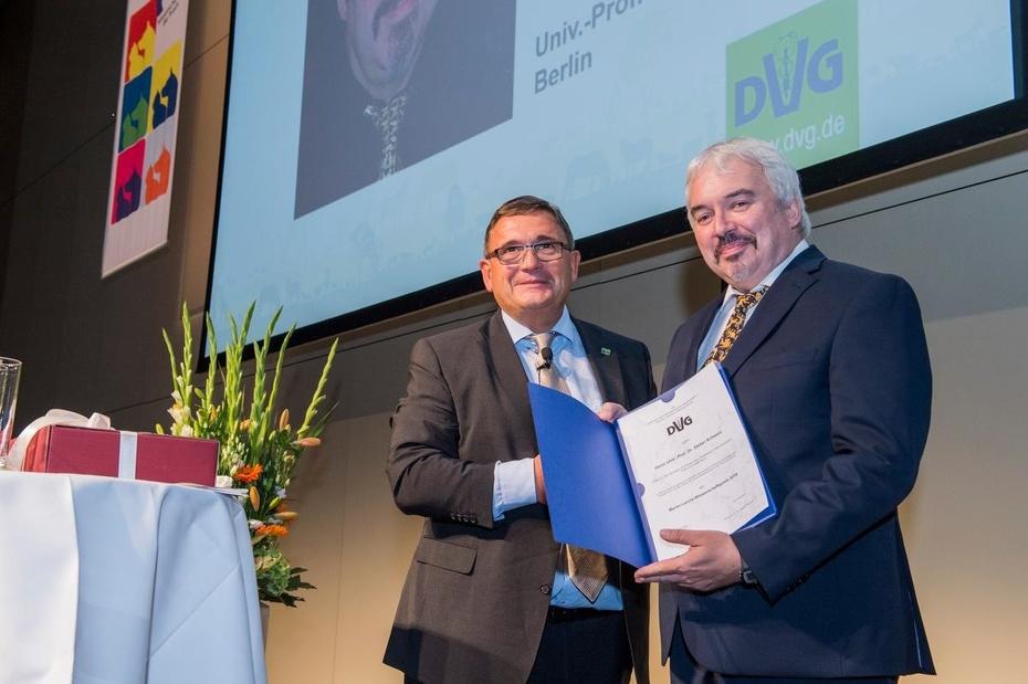 Martin-Lerche-Wissenschaftspreis der DVG für Prof. Dr. Stefan Schwarz