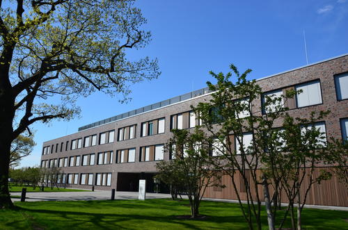 Centre for Infection Medicine (Robert-von-Ostertag Haus)