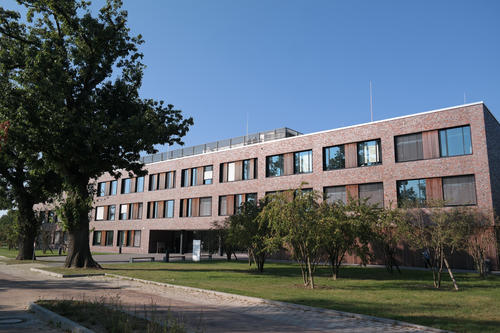 Institute for Animal Hygiene and Environmental Health in the Centre for Infection Medicine (Robert von Ostertag-House)