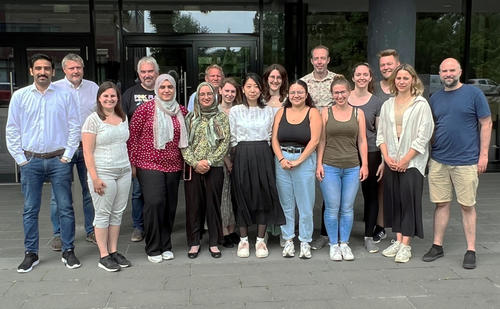 Teilnehmende und Organisator*innen der French-German Summer School for the Promotion of Veterinary Science 2023